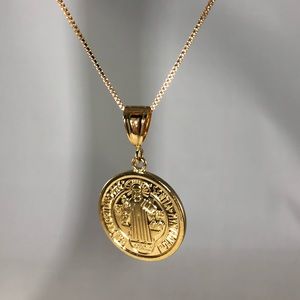 Boho Gold Pendant Medallion 💠🦋